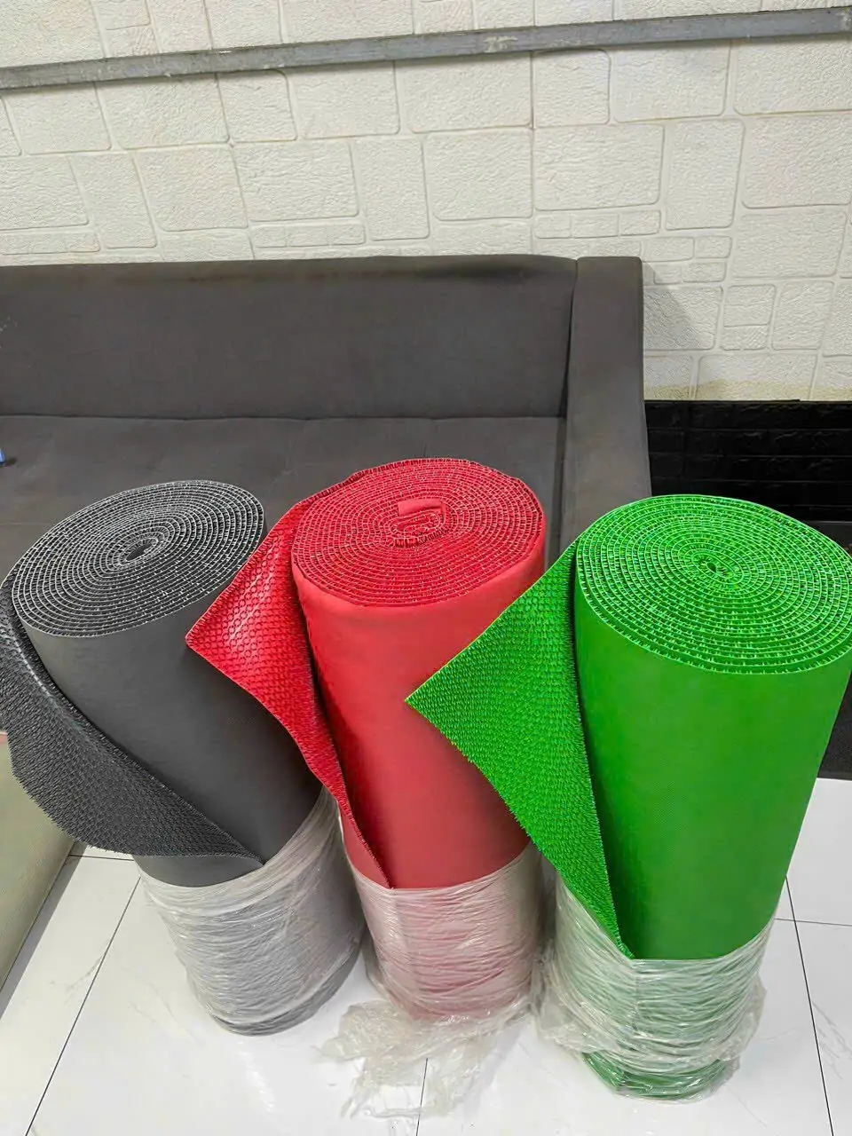 Mua Thảm Nhựa Hoa Cúc Khổ 90cmx10m Ở Đâu Tại Bình Dương? #1 Thảm nhựa hoa cúc khổ 90cmx10m Bình Dương
