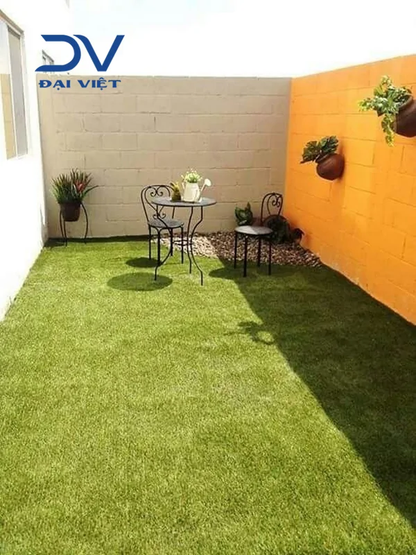 Thảm Cỏ Nhân Tạo Cho Quán Cà Phê – Tư Vấn Mẫu Theo Khu Vực Lắp Đặt 7 Thảm Cỏ Nhân Tạo Cho Quán Cà Phê – Tư Vấn Mẫu Theo Khu Vực Lắp Đặt