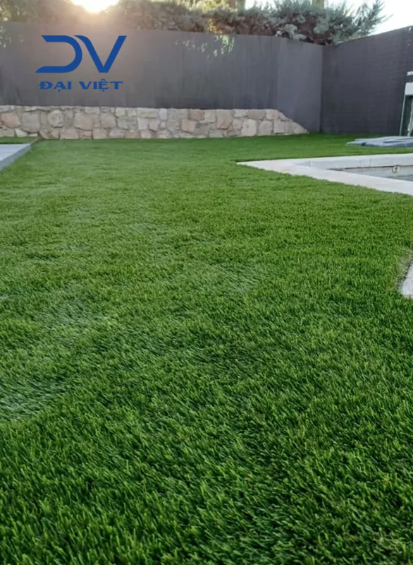 Cỏ Nhân Tạo Sân Vườn Đẹp | Giải Pháp Ít Bảo Dưỡng, Bền Lâu