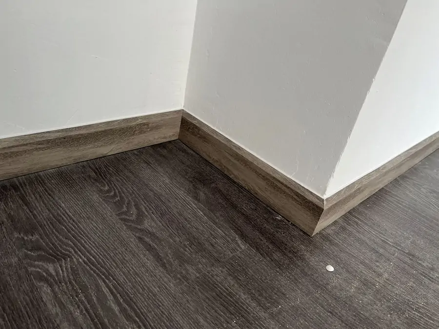 Kinh Nghiệm Chọn Len Chân Tường Bình Dương | Nhựa, PS vs PU 5 Kinh Nghiệm Chọn Len Chân Tường Bình Dương | Nhựa, PS vs PU